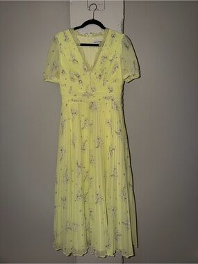 Self-Portrait Pale Yellow Floral V-Neck Pleated Midi Dress